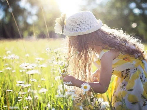 Dreaming of Kissing Your Partner in the Dark Dream Meaning: Unveiling Intimacy's Shadows