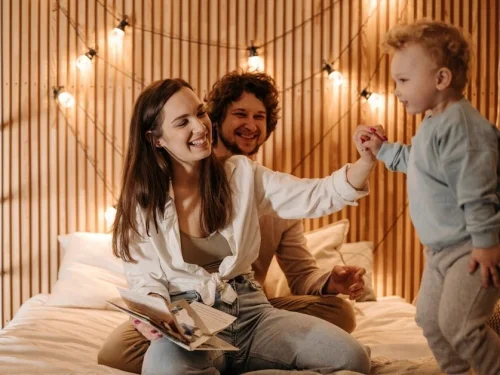 Dreaming of father giving money dream meaning
