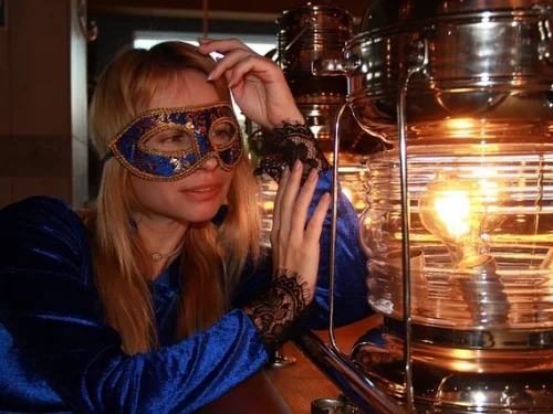 Giving a Cooking Pot to Your Mother Dream Meaning: Nurturing Ancestral Bonds