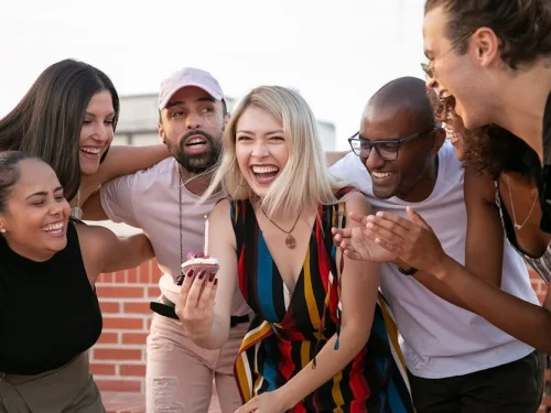 Hugging a Friend in Your Sleep: Dream Meaning of Close Connection