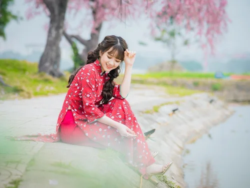 Dreaming of loving an orphan girl Dream Meaning