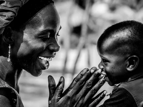 Dream Interpretation: Seeing a Photo of Your Aunt: Unveiling Familial Connections