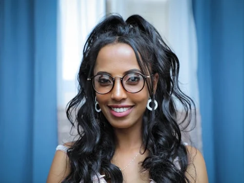 Dream Meaning: Seeing Henna on the Right Palm in a Dream: Auspicious Beginnings, Divine Guidance