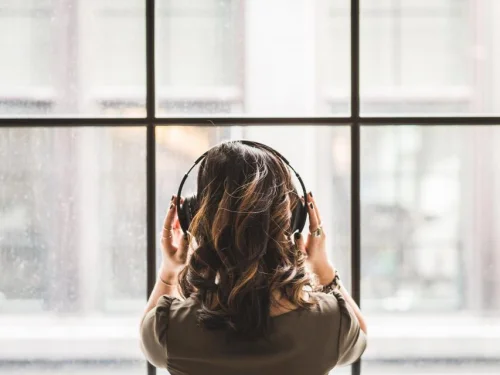 Dream Meaning of Seeing Pomegranate Juice: Richness, Vitality, and Unfolding Potential