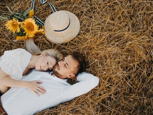 Dream Meaning of Seeing Torn Papers: Unraveling Hidden Messages